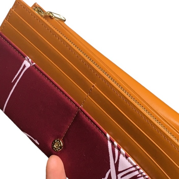 Sig Zane Hawaii Burgundy Wallet in Maile Print Luxury Leather - Picture 7 of 14